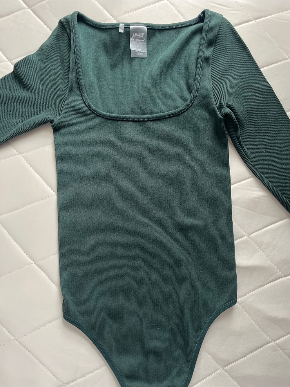 Aritzia Smooth Seamless Longsleeve Bodysuit — Olive Green
